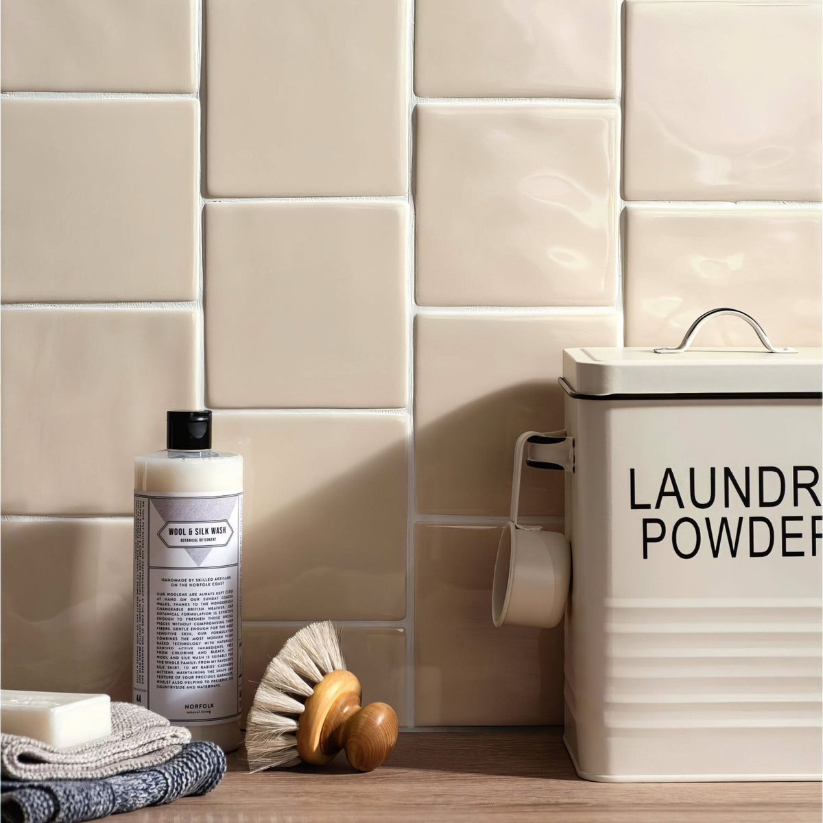 Oyster Field Tile - Ceramic - Satin