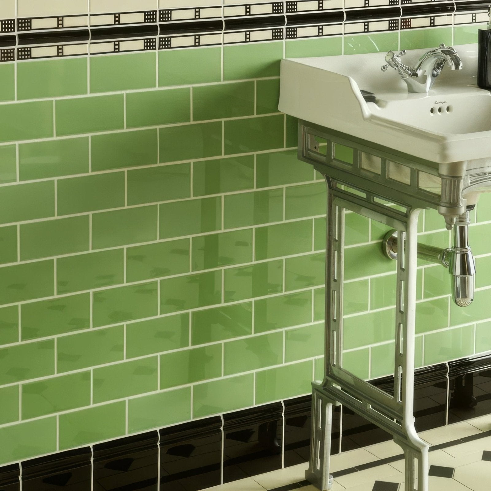 Palm Green Half Tile