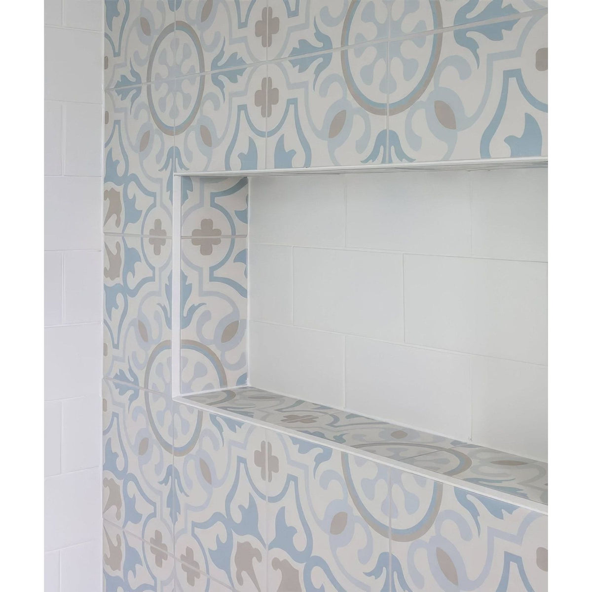 Parisian Chic Porcelain Paix – detail view 6