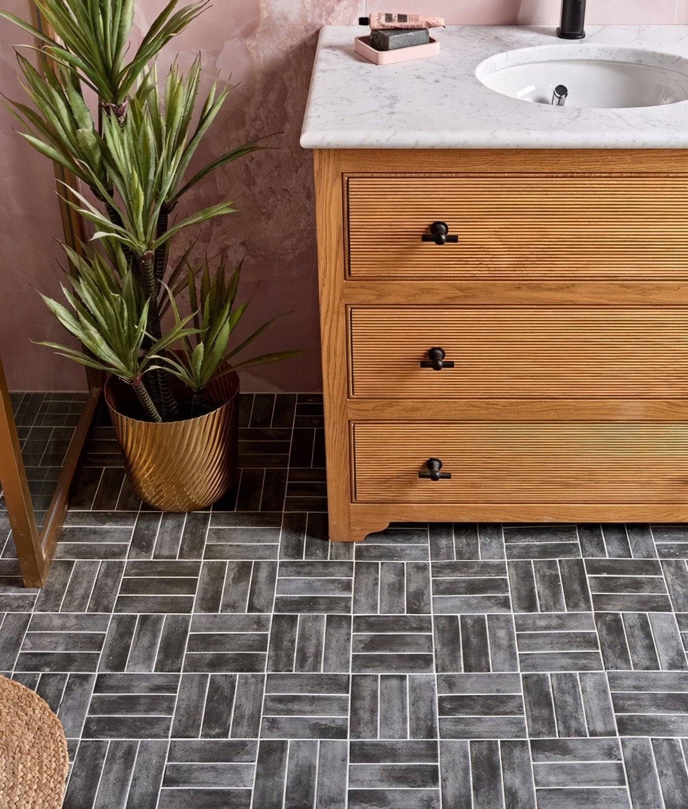 Petite Porcelain Matt Graphite