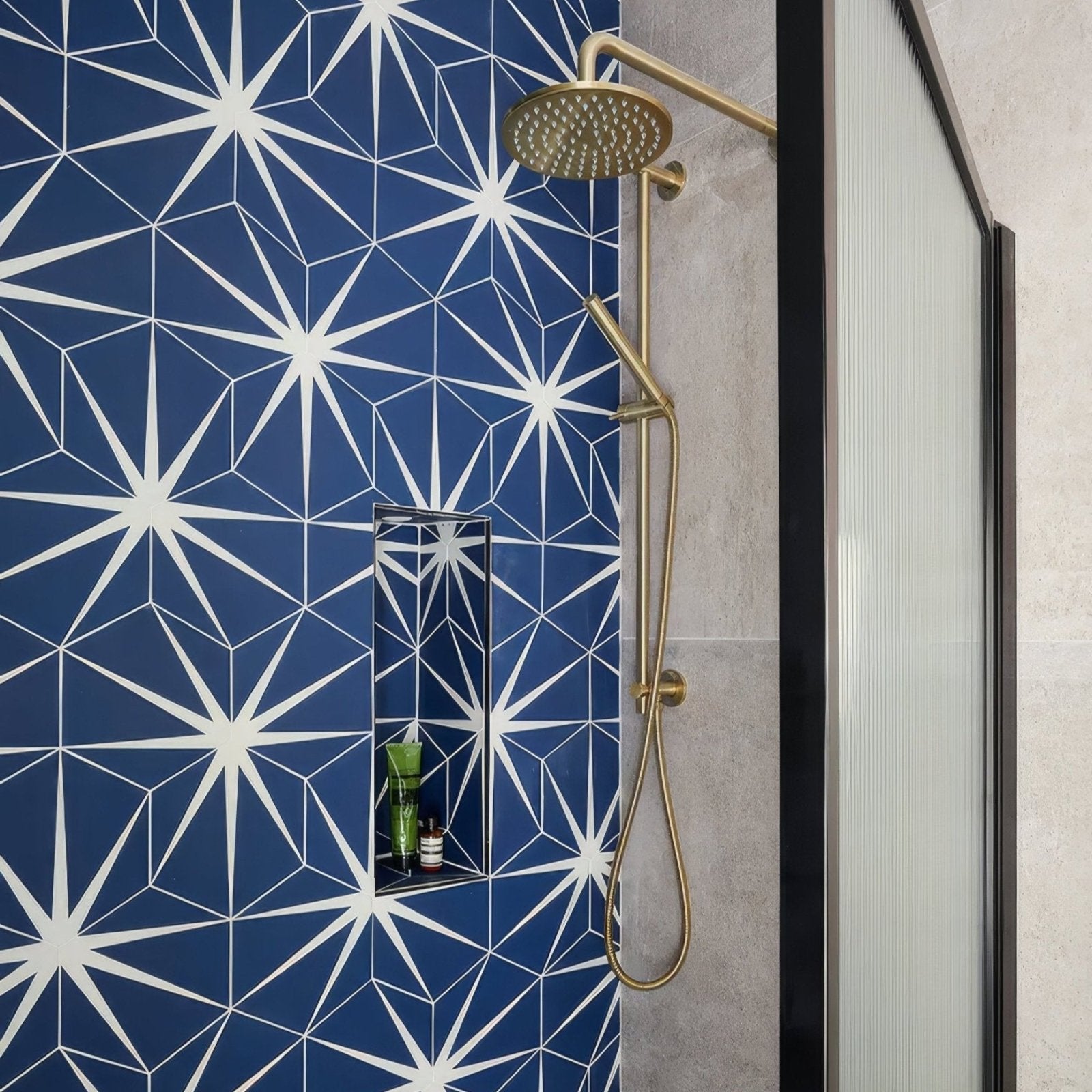 Lily Pad Porcelain Admiral in a bathroom setting (2)
