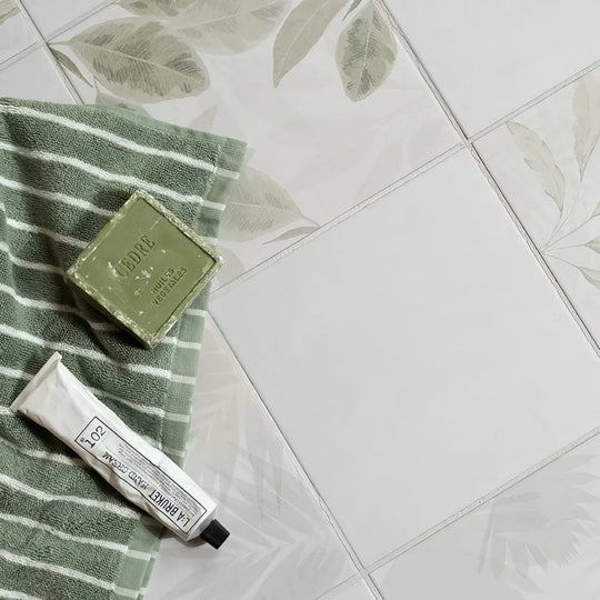 Signature Porcelain Mist - alternate view