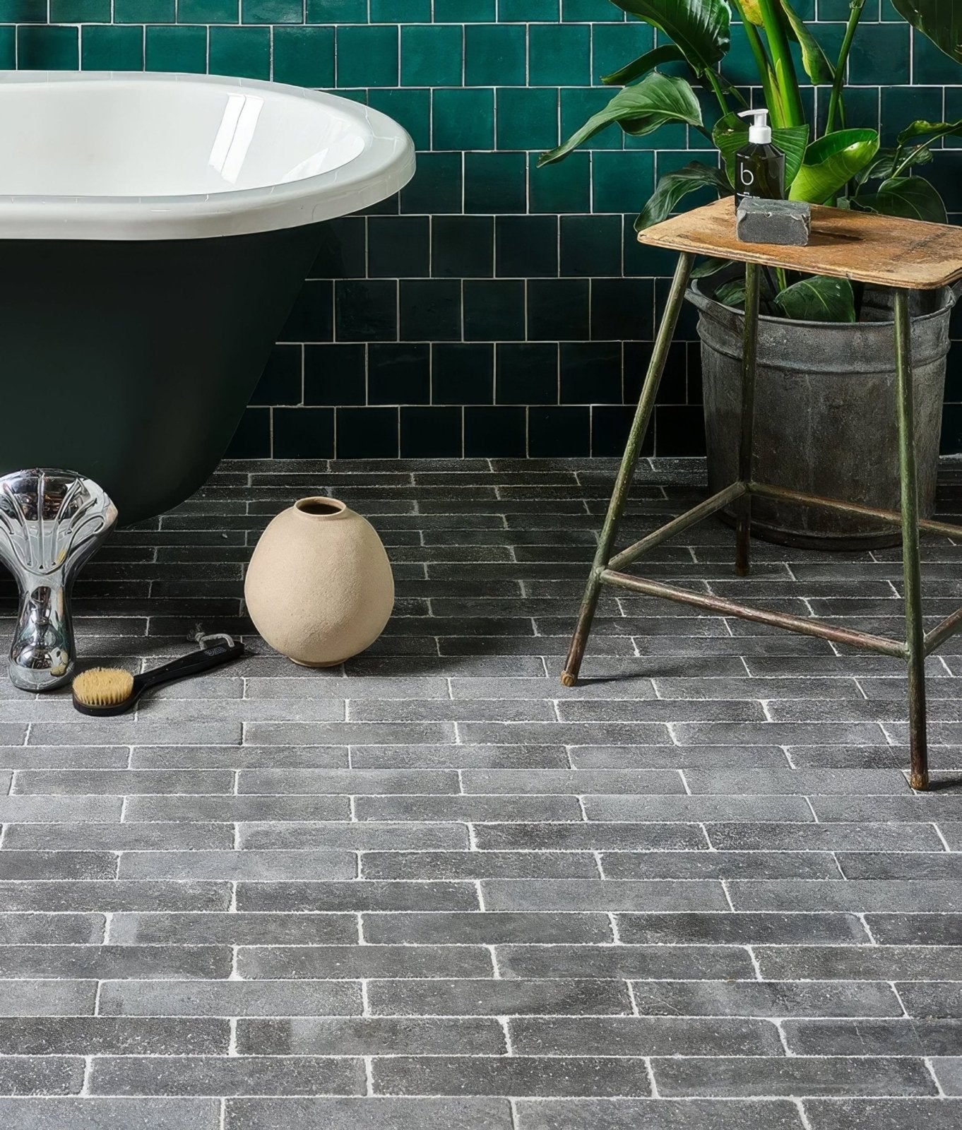 Reform Composite Stone Tumbled Nero