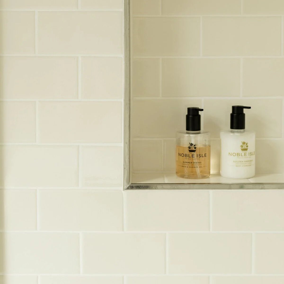 Retro Metro Marble Arch 7.5 x 15 Glazed Tile