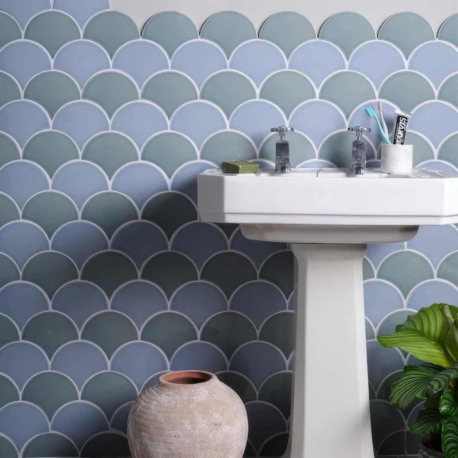 Riverlands Scales Ceramic Heron