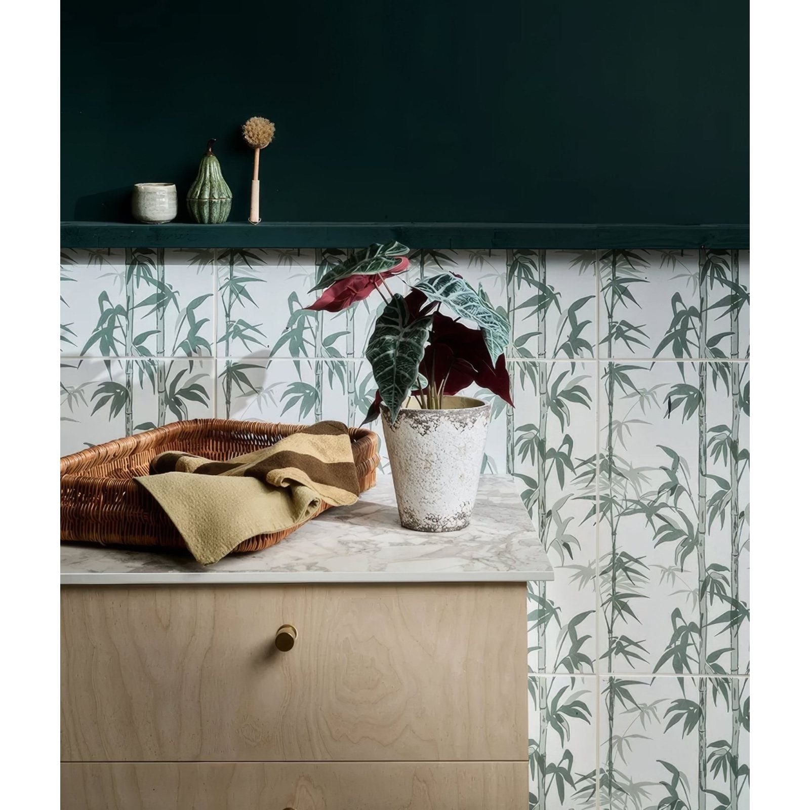 White distressed ceramic planter featuring dark green and burgundy silk screen ceramic lantau bamboo smoke green leaves