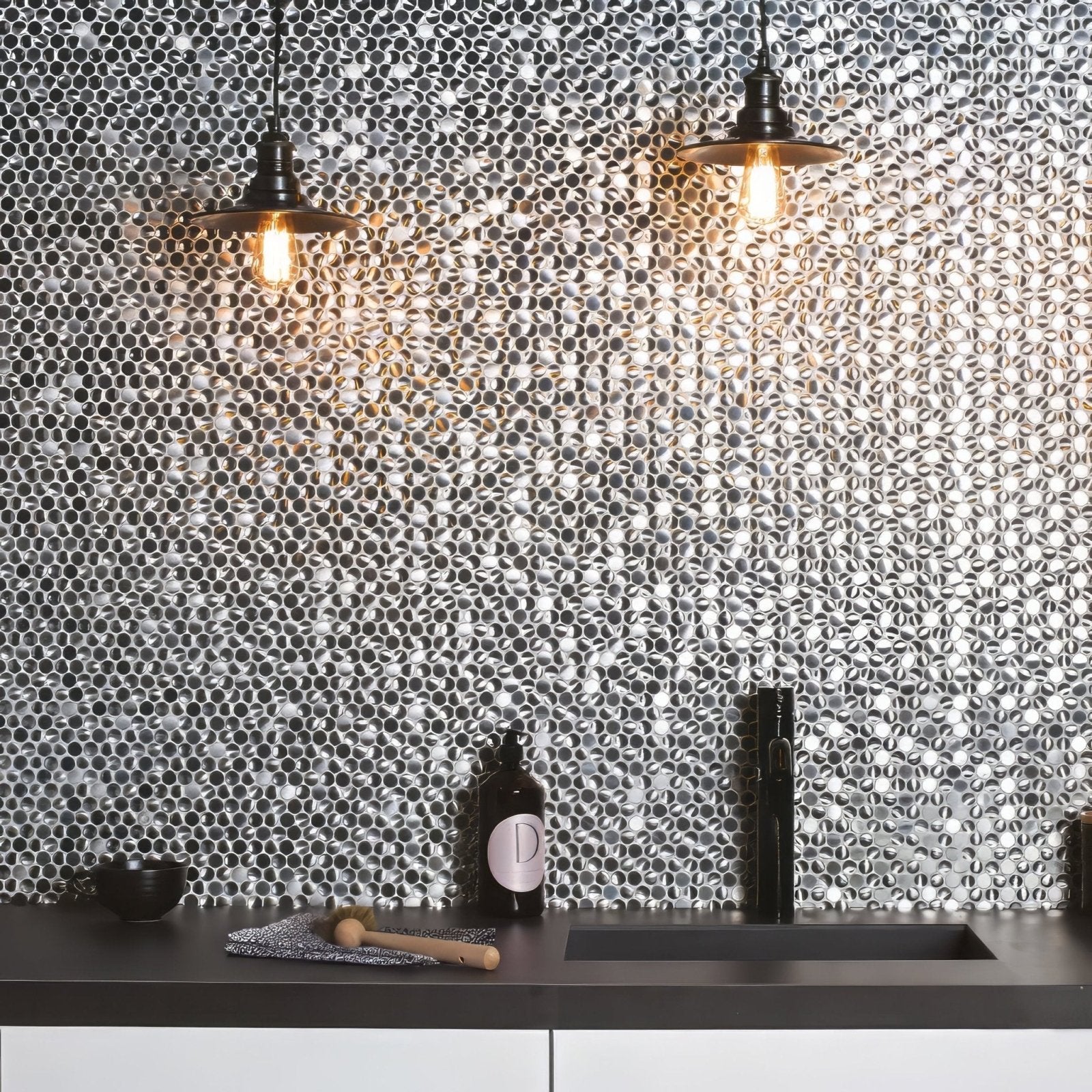 Shiny silver hexagonal aluminium mosaic tile wall showcasing the silver link aluminium mosaic design