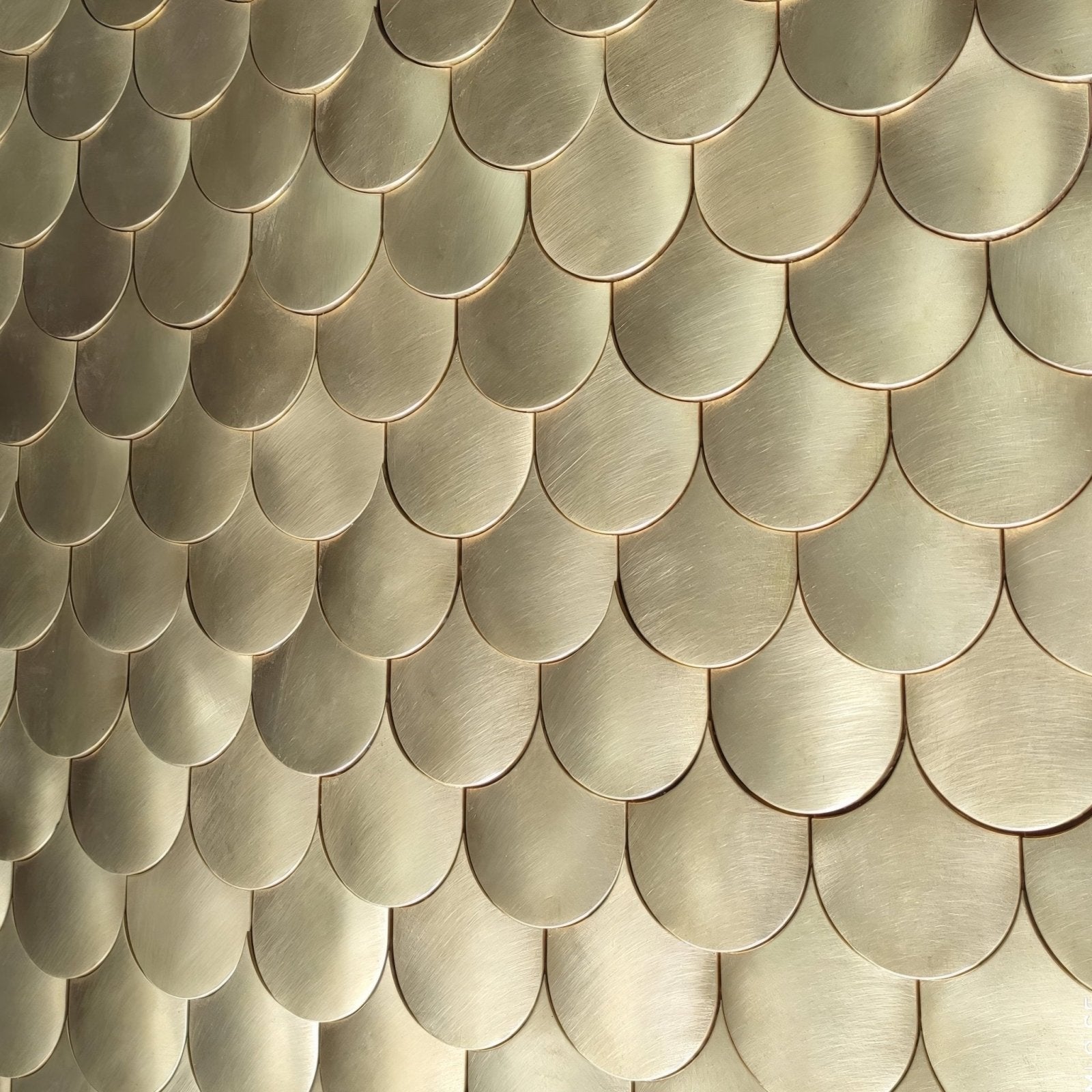 Brushed gold-toned metallic fish-scale tiles sirena gold 30 x 20cm with a sleek modern design for wall decor