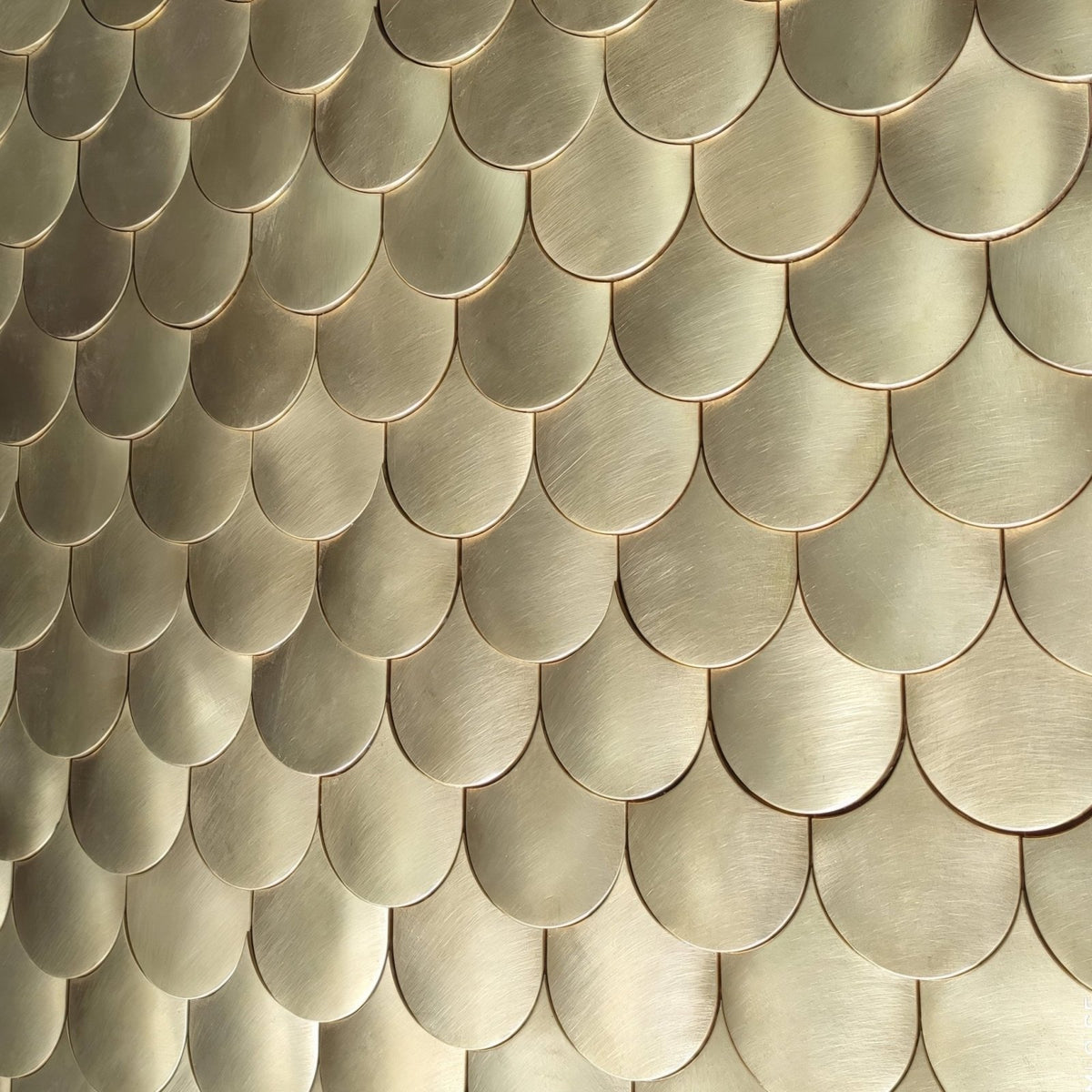 Brushed gold-toned metallic fish-scale tiles sirena gold 30 x 20cm with a sleek modern design for wall decor