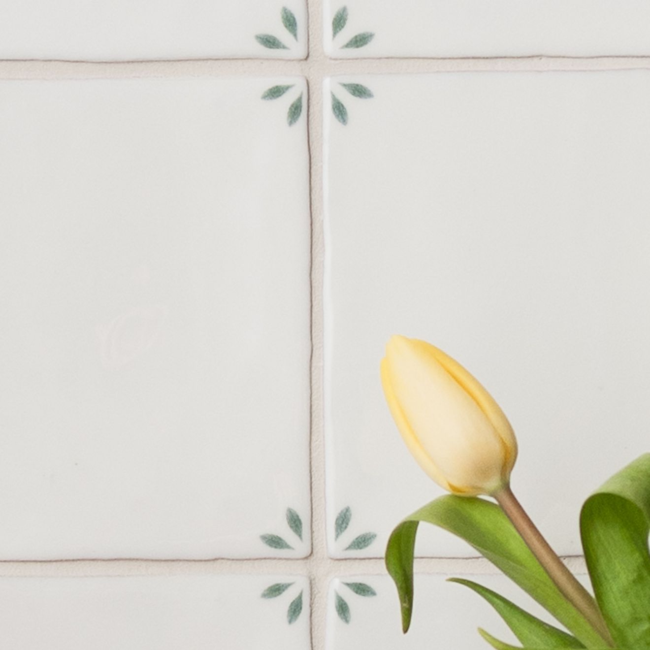 Spring May 13 x 13cm white ceramic floral tile