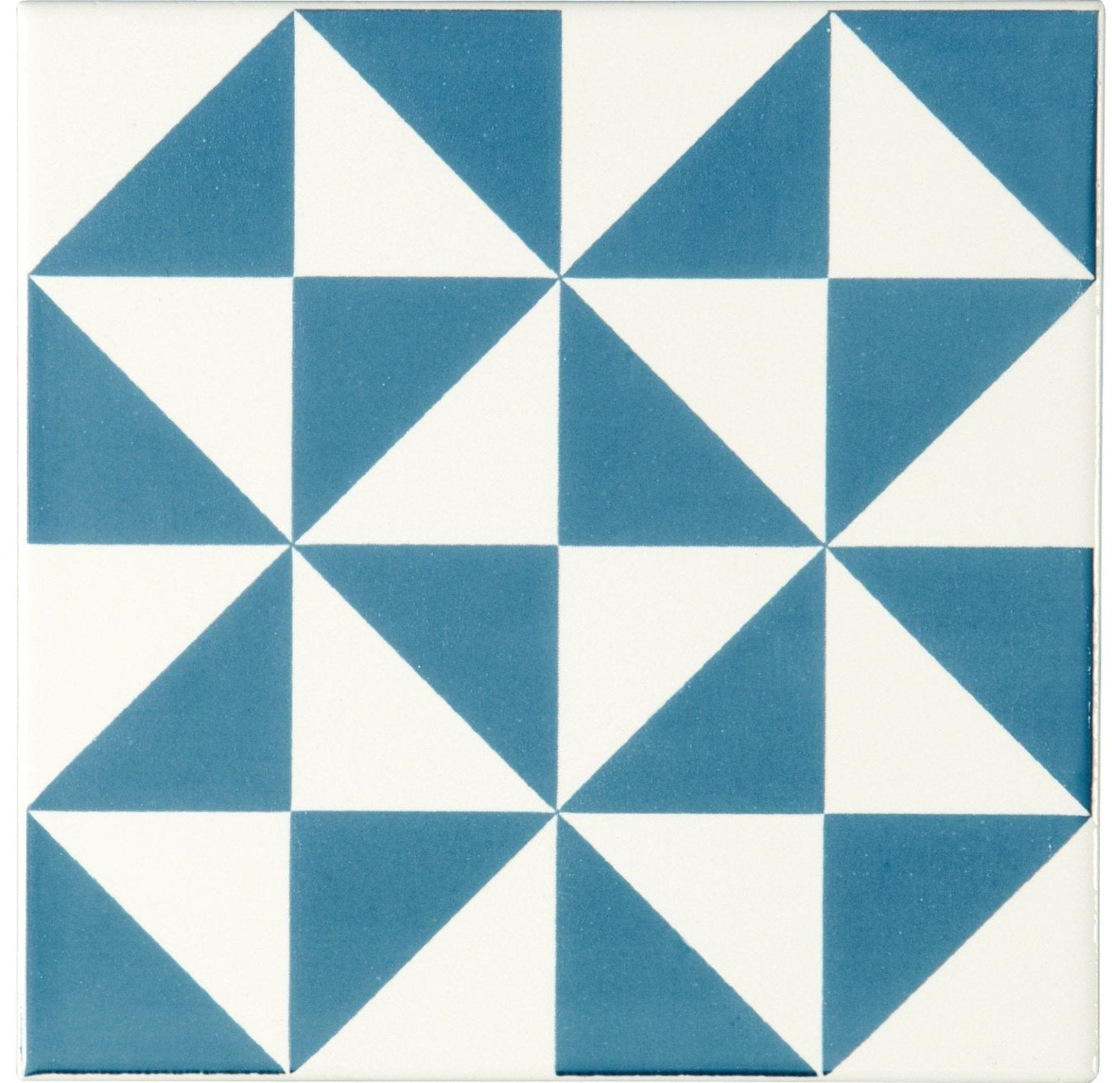 St Malo Blue on Brilliant White