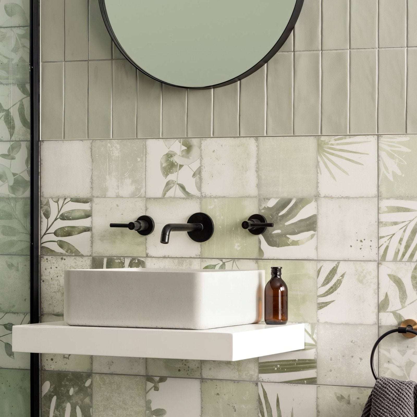 Tern Large Brick Tile