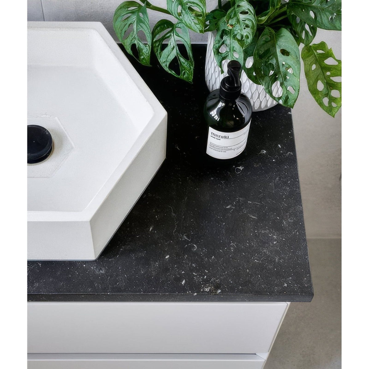 Tora Blue Limestone Honed Finish – detail view 4