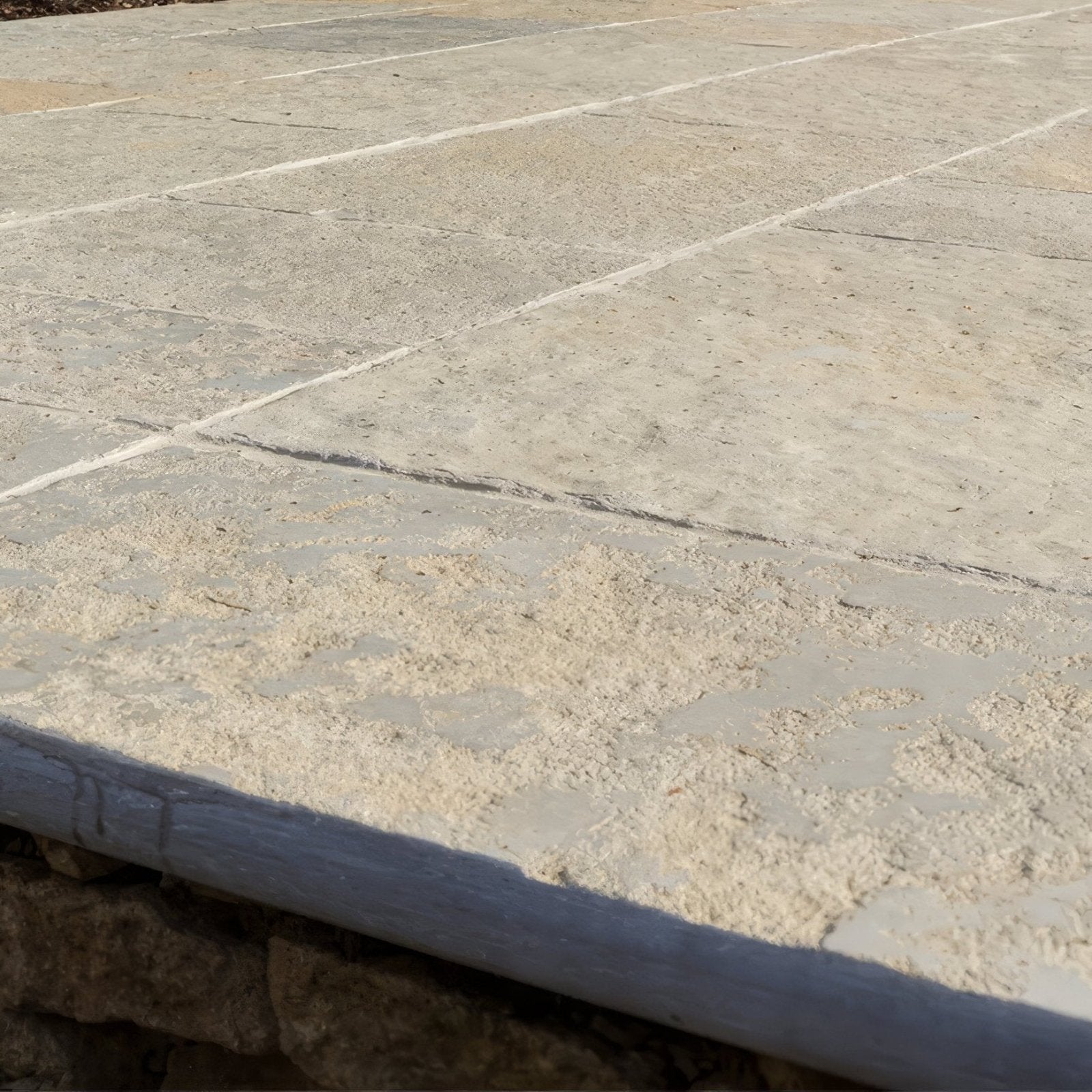 Trusloe Limestone Seasoned Bullnose Coping