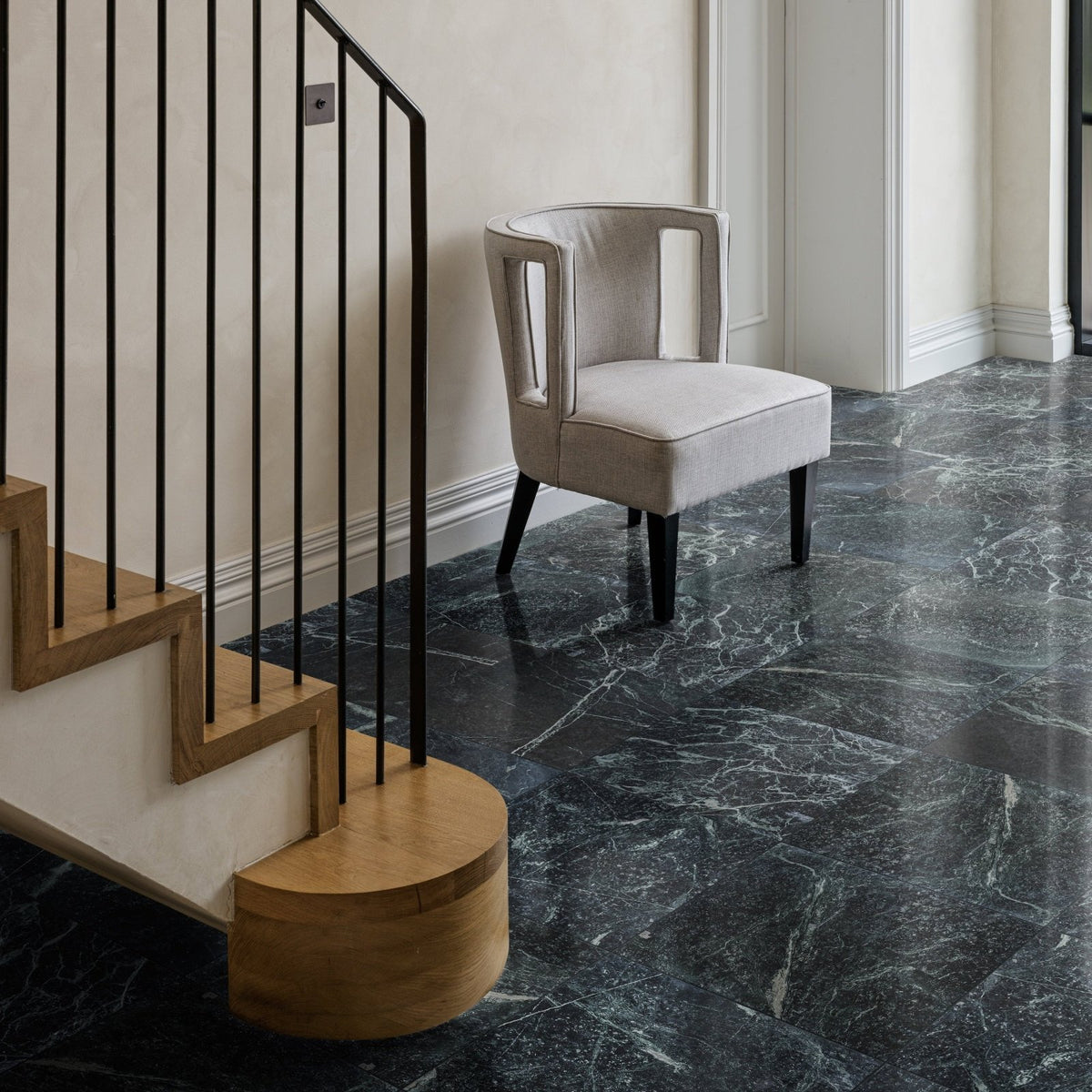 Versailles Marble Vert Honed green marble-effect tile