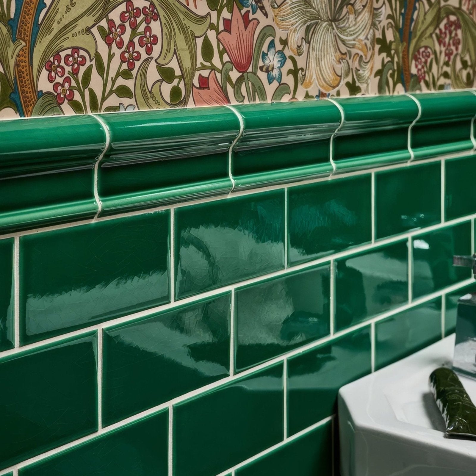 Victorian Style™ Wall Ceramic Emerald Green Metro