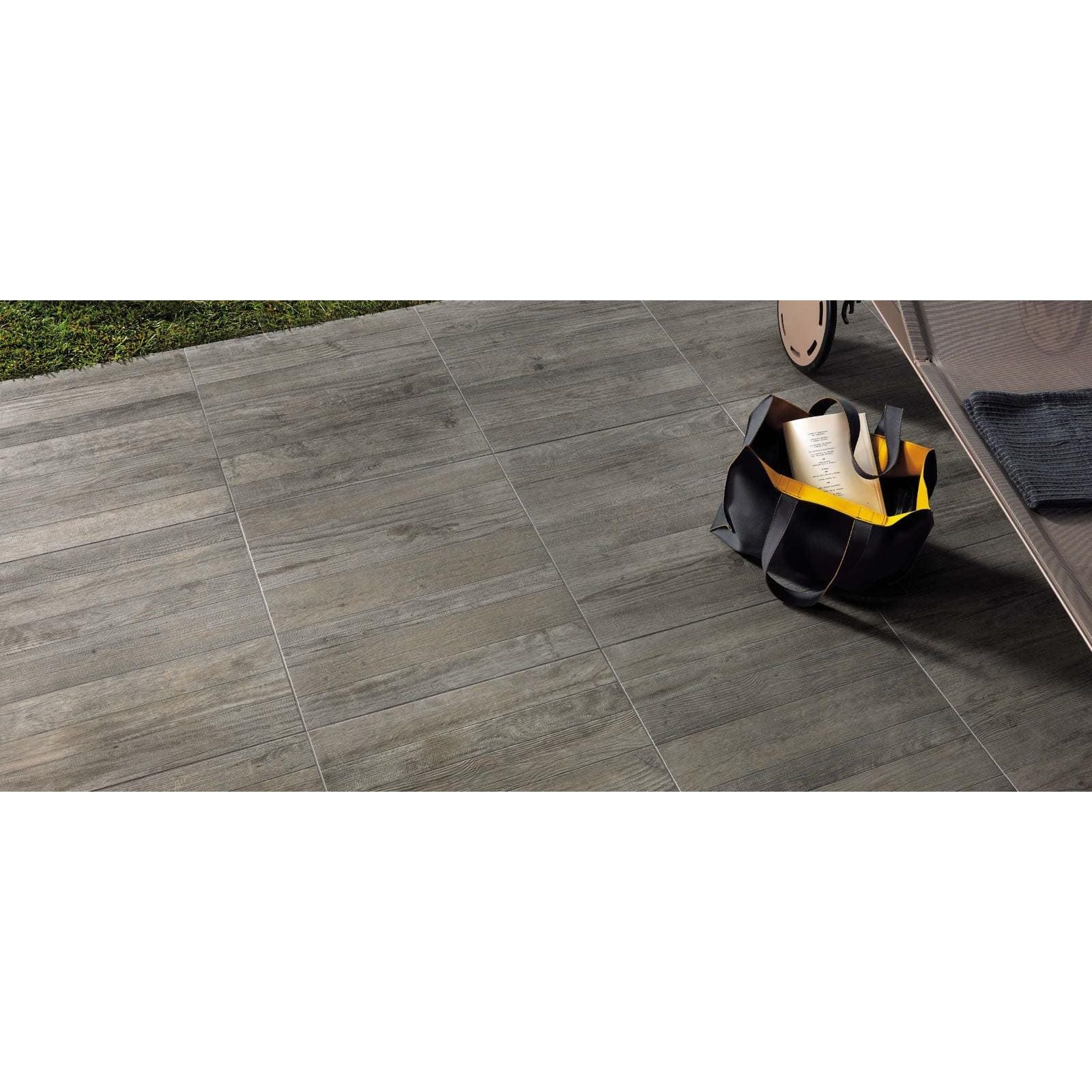 Axis Outdoor – Grey Timber 20mm