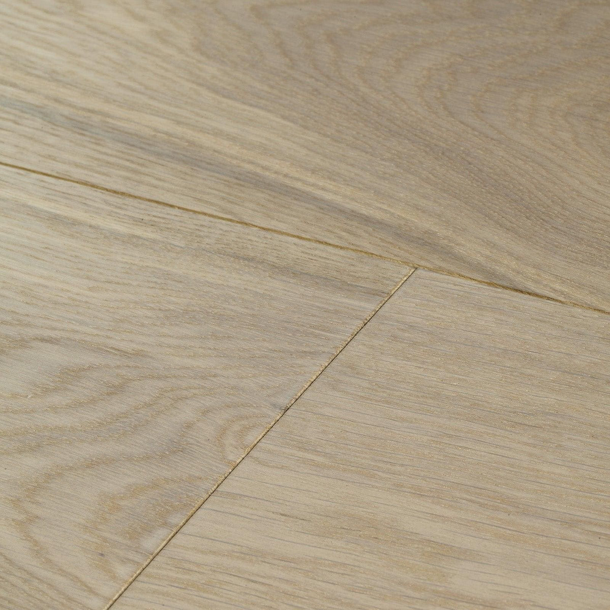 Harlech white oiled oak light oak hardwood flooring with natural wood grain pattern for interior use