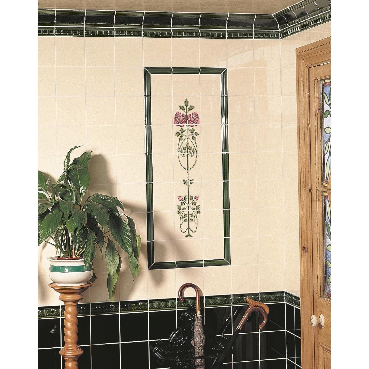 Rose And Bud Raised-Line Tiles 5-Tile Set on Colonial White – pattern detail