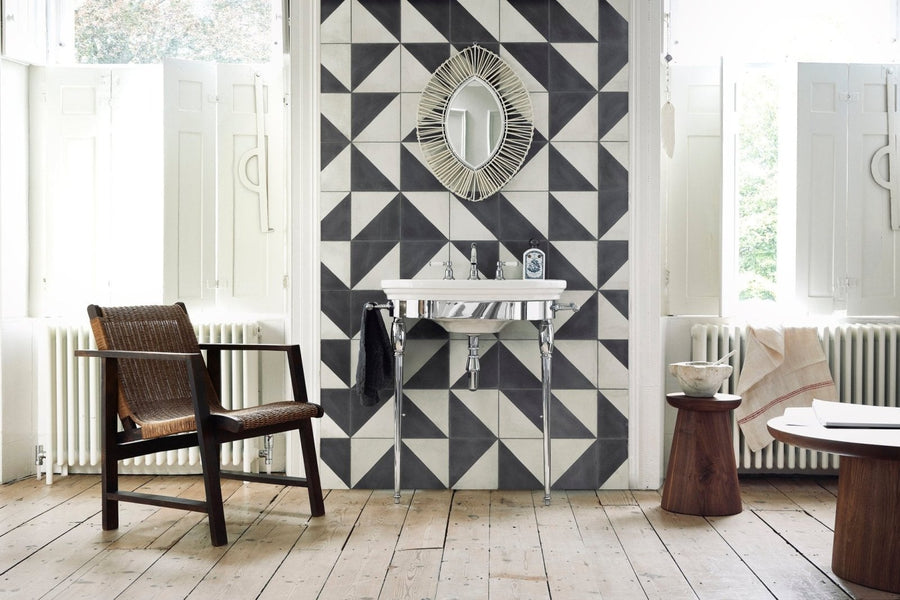 Black bathroom ideas for a luxury bathing haven