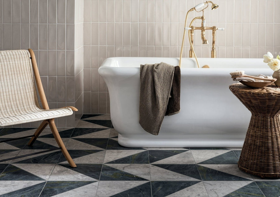 Tiling the bathroom floor to achieve a professional finish