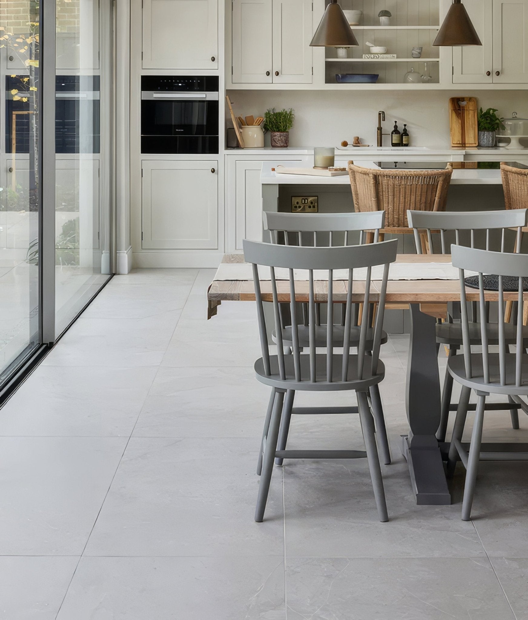 Which Floor Tile is Better: Porcelain or Ceramic? - Hyperion Tiles