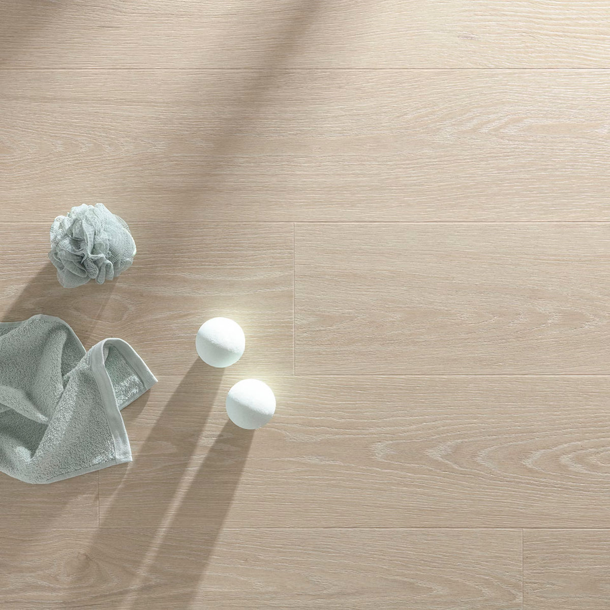 Whitsundays f003 long vinyl planks light beige wood-look laminate flooring with subtle natural grain pattern