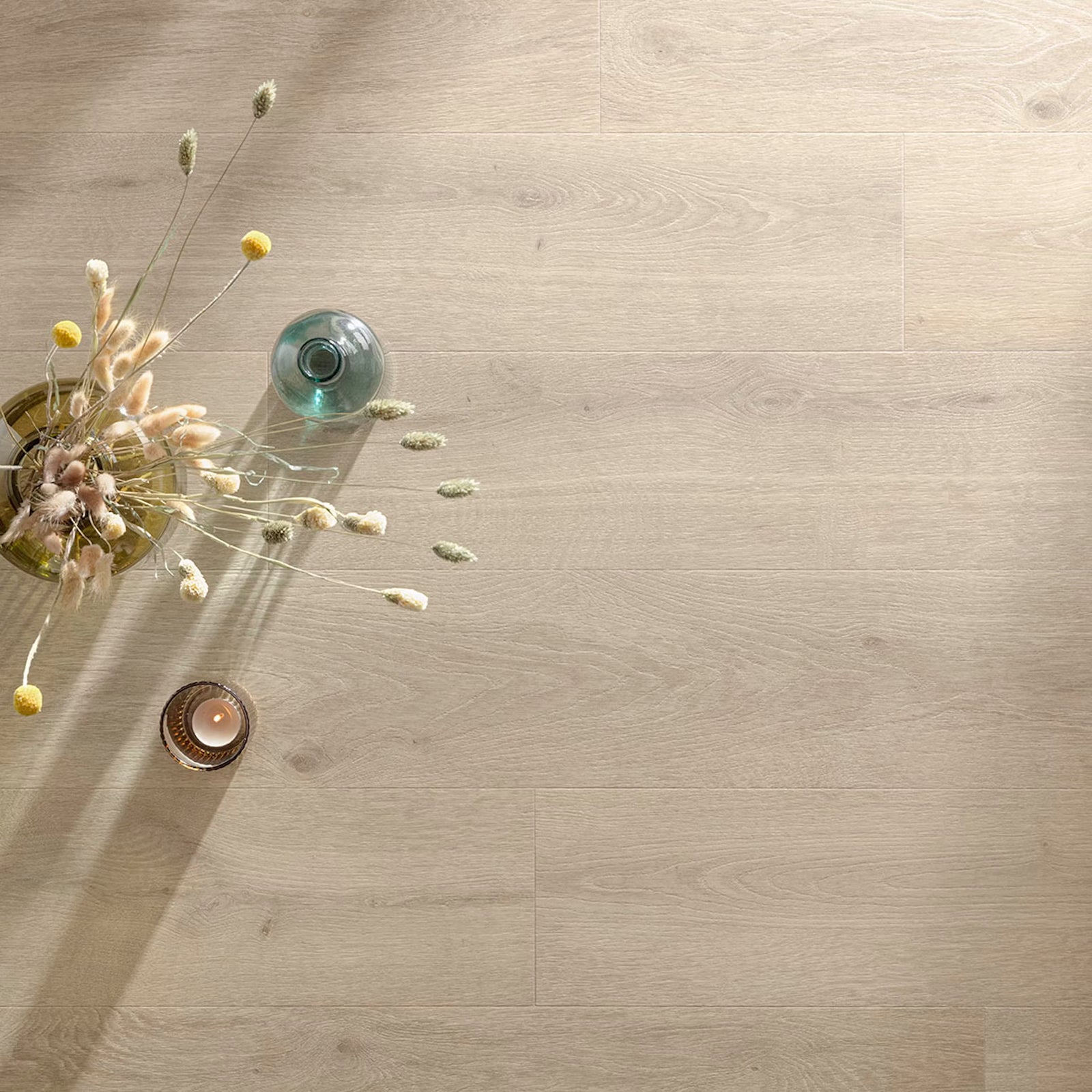 Coconut f051 vinyl planks featuring light beige wood-effect laminate flooring with a subtle natural grain pattern
