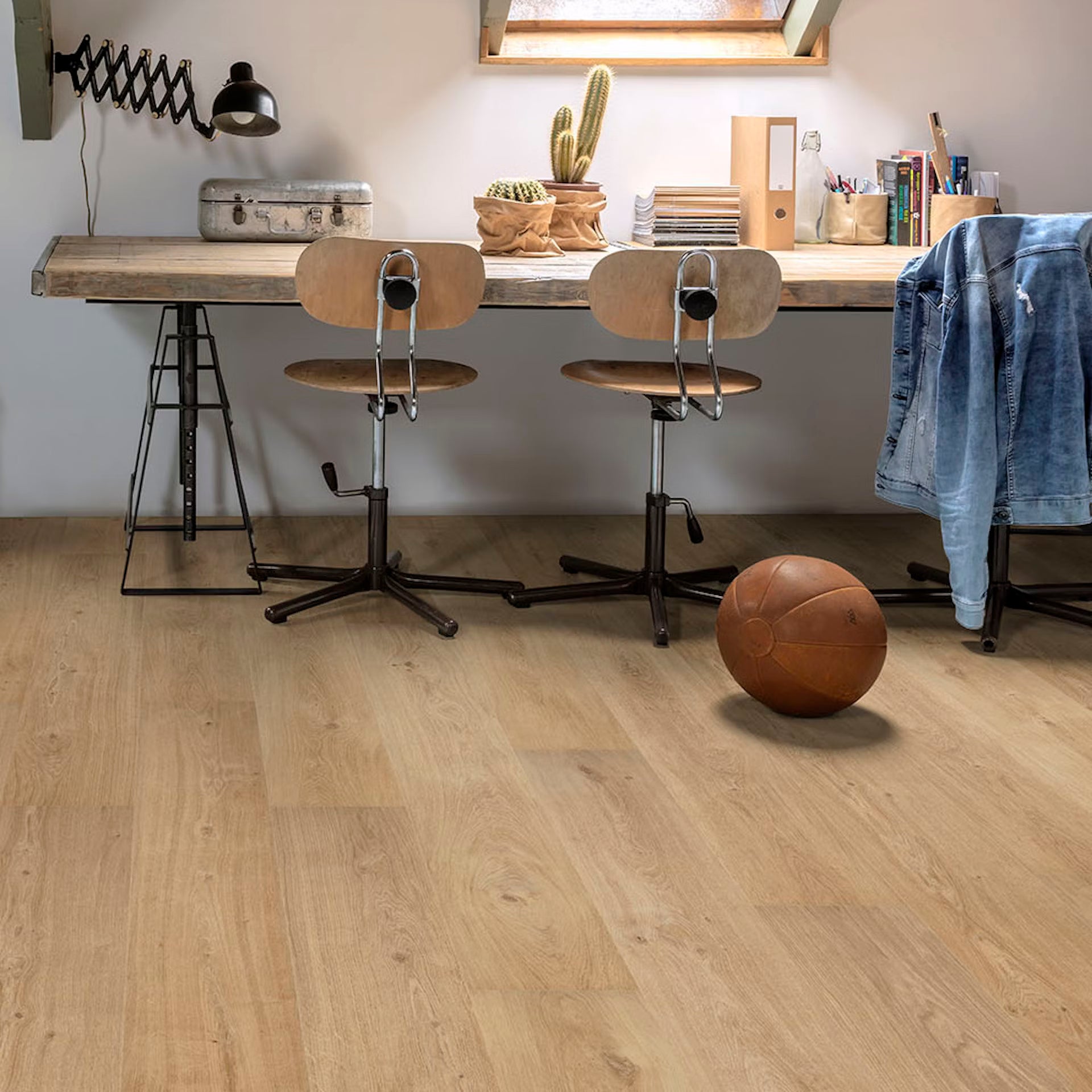 Floorify Cider F018 Long Vinyl Planks (152.4x22.5cm) floor with a desk, chairs, and a basketball in a room.