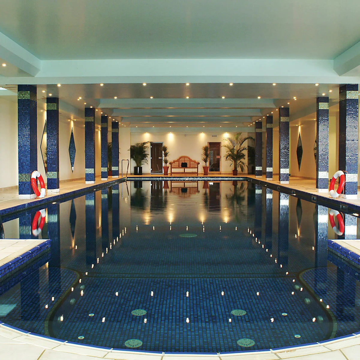 Ceramic Pool Sapphire 23 x 23mm porcelain mosaic pool setting