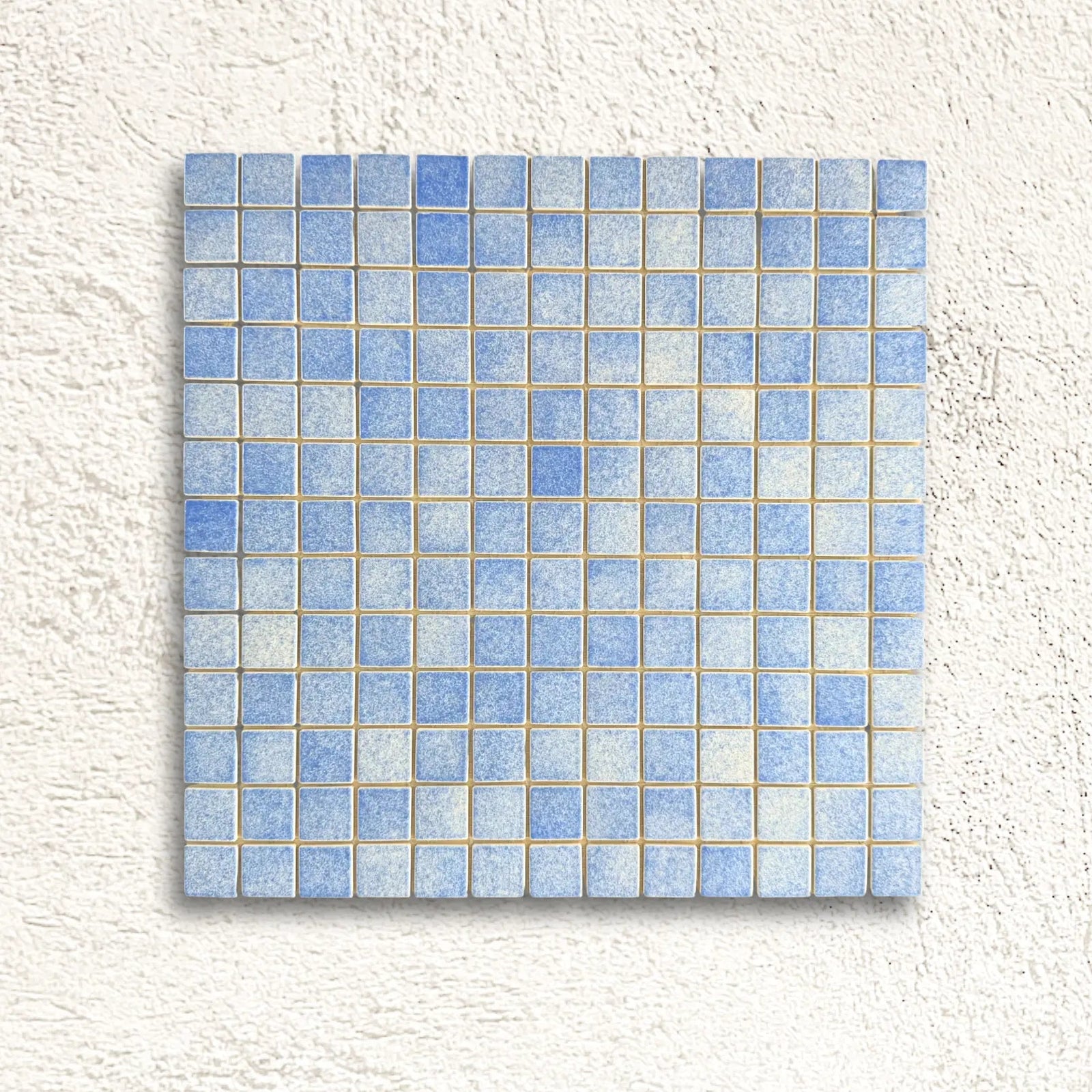 Harmonie Lavande 25 x 25mm Mosaic Porcelain Tile in a bathroom setting