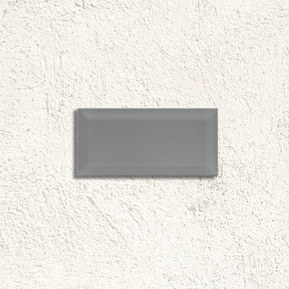 Metro Dark Grey Gloss Bevelled 10 x 20cm glazed ceramic metro tile face