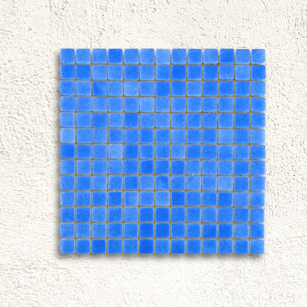 Niebla Foggy Mid Blue 33.3 x 33.3cm glass mosaic tile face