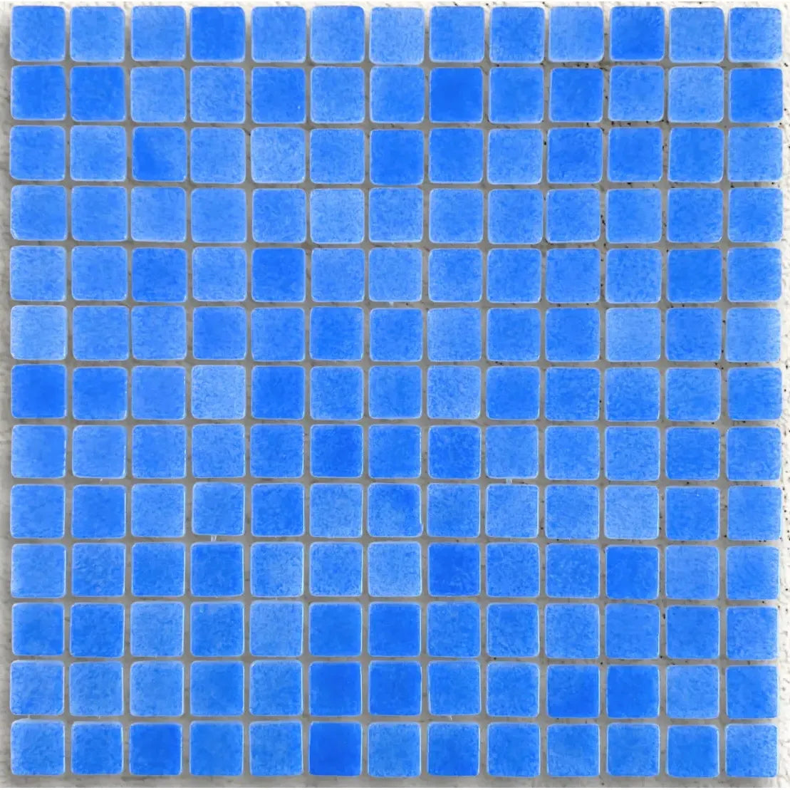 Niebla Foggy Mid Blue 33.3 x 33.3cm glass mosaic tile face