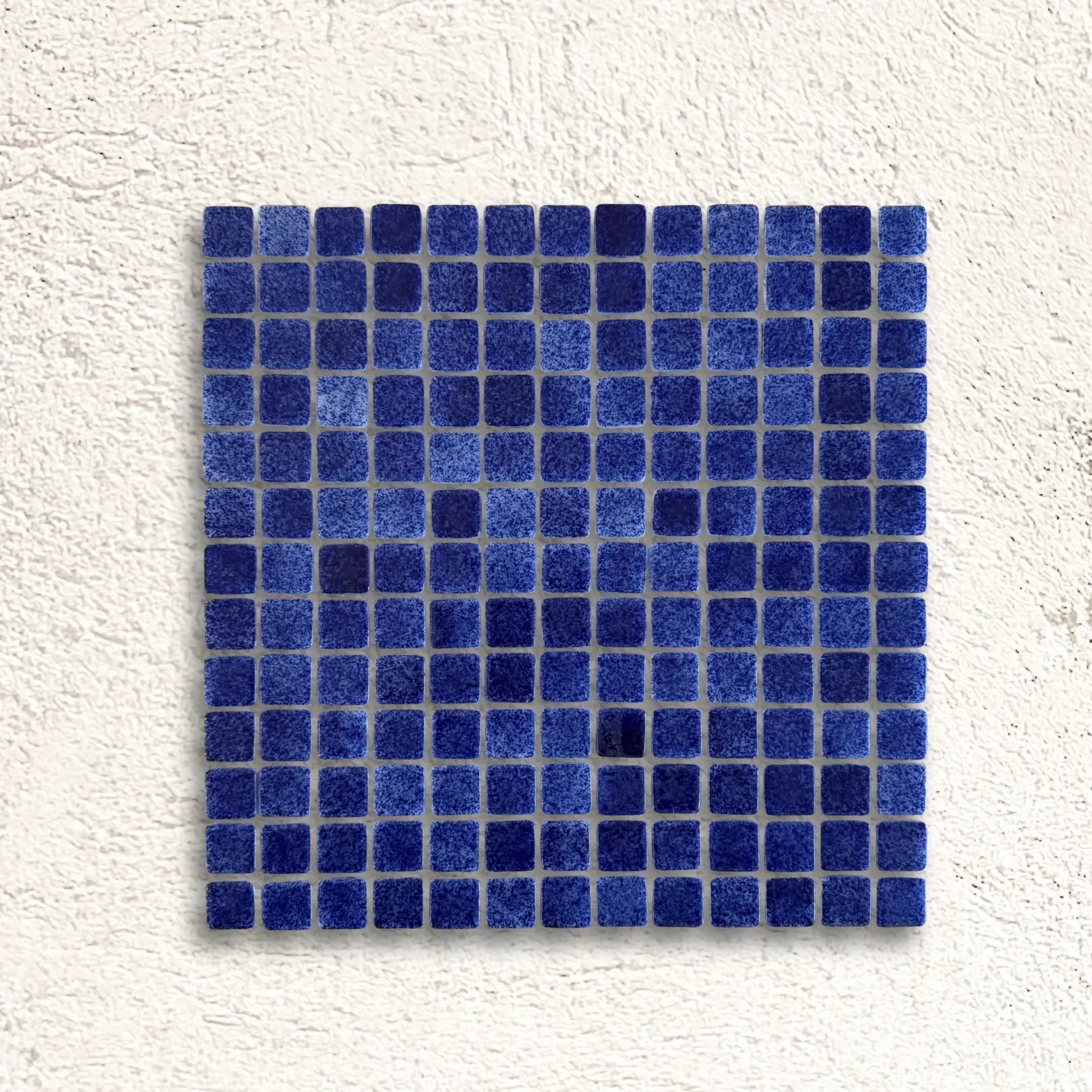 Niebla Foggy Dark Blue 33.3 x 33.3cm glass mosaic tile face