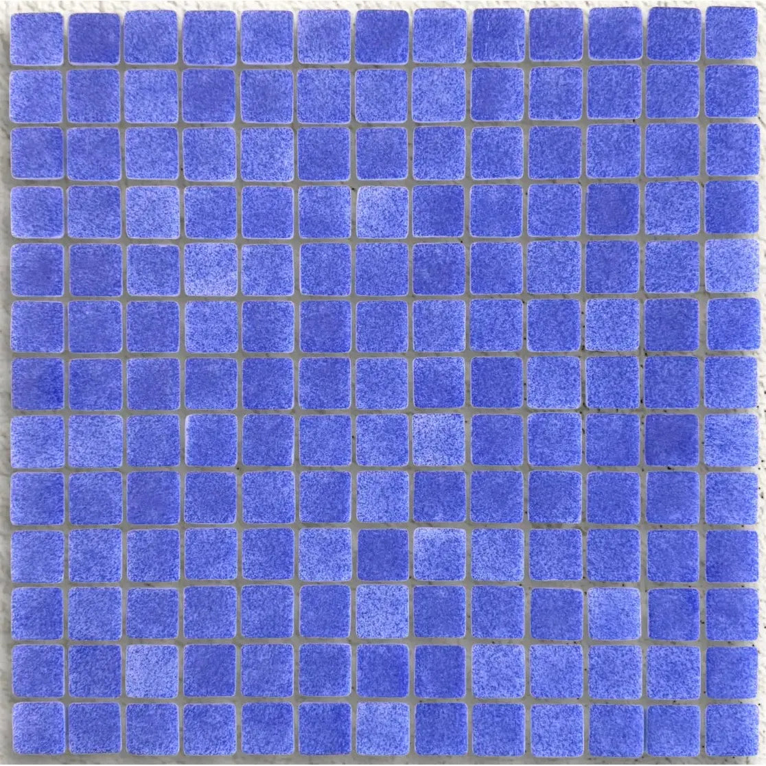 Niebla Foggy Dark Blue Anti-Slip 33.3 x 33.3cm glass mosaic tile face