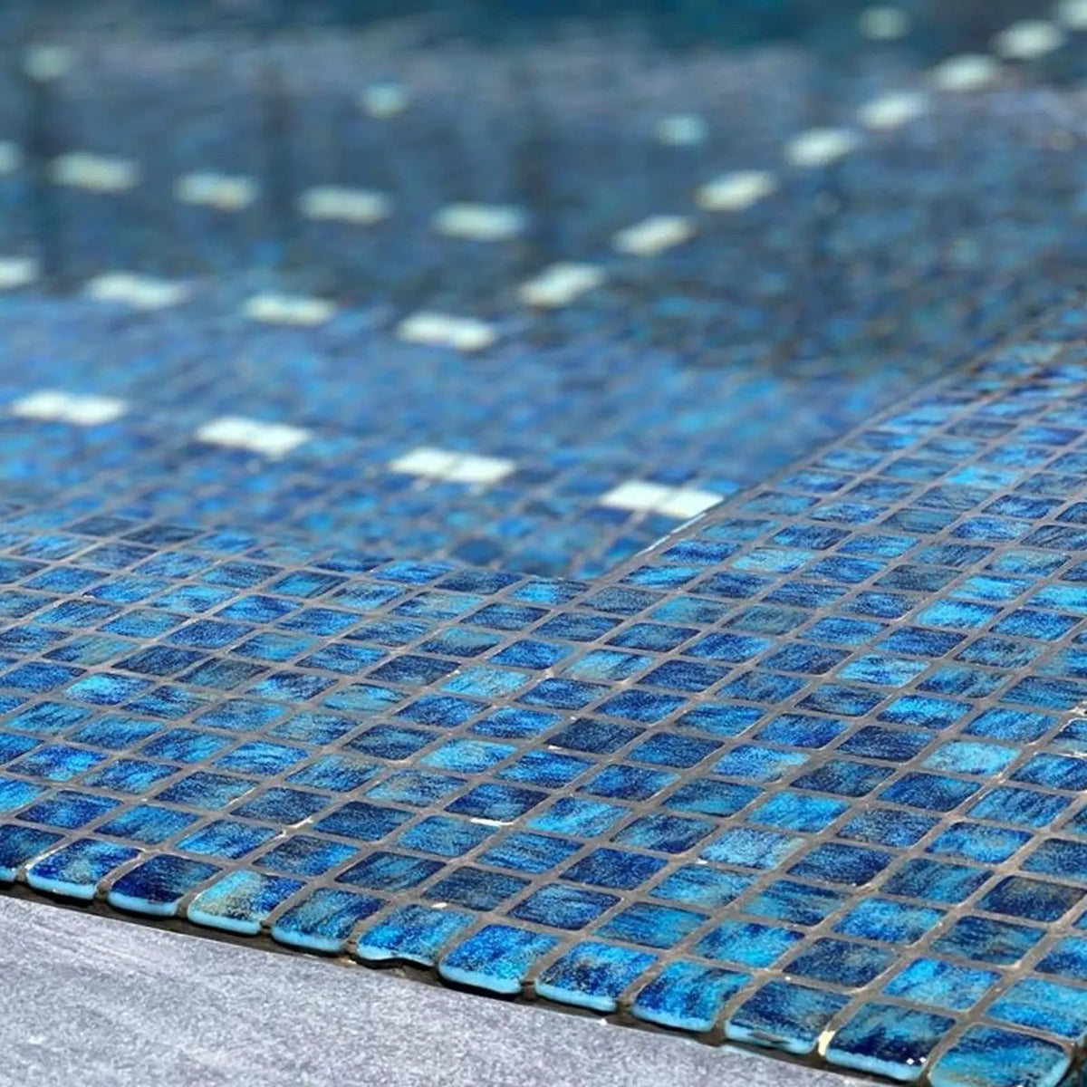 Niebla Paradise Zafiro 33.3 x 33.3cm sapphire blue glass mosaic pool room setting