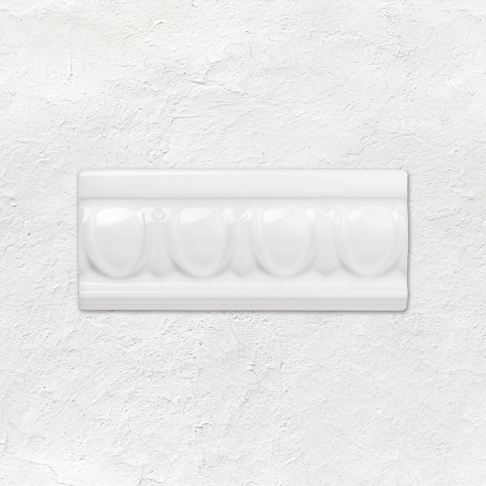 Brilliant White Egg & Dart Moulding Ceramic Wall Tile 152x65mm