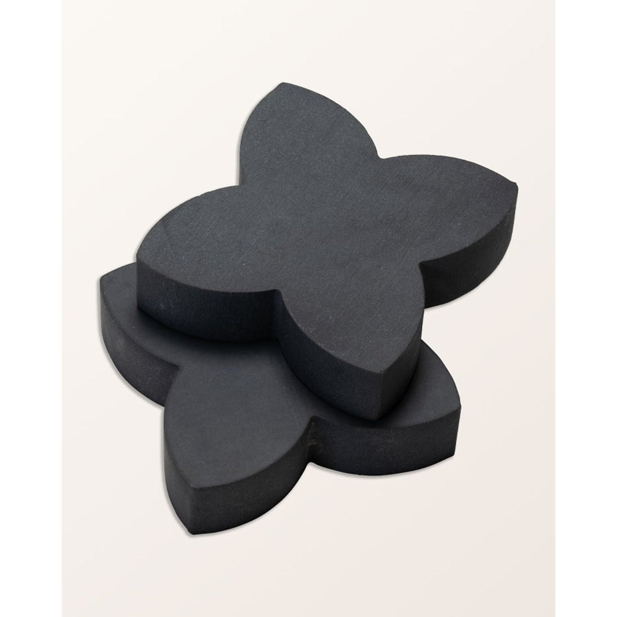 
Nero Slate clover cabochon detail