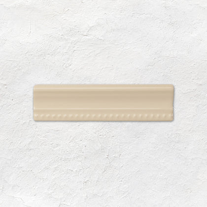 County White Hogarth Moulding
