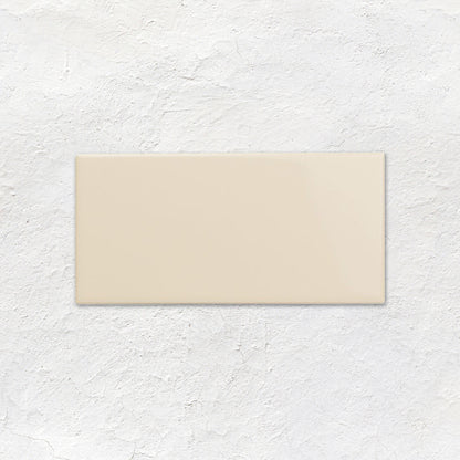 County White Rounded Long Edge Ceramic Wall Tile