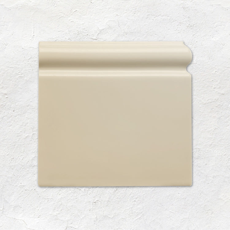 County White Skirting Right Corner Ceramic Wall Tile