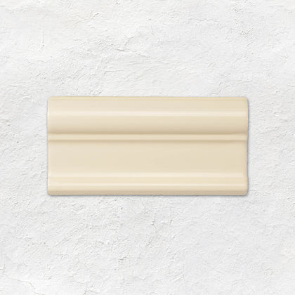 County White Victoria Moulding