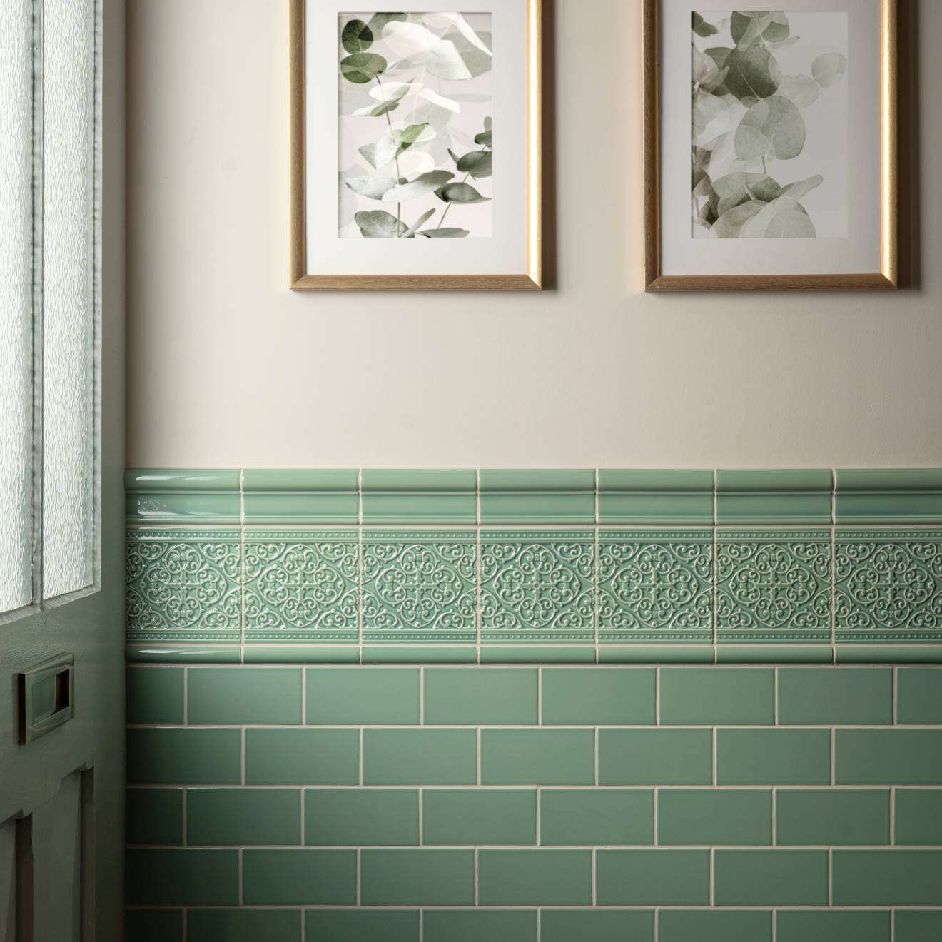 Grosvenor on Jade Breeze Ceramic Wall Tile 152x152mm