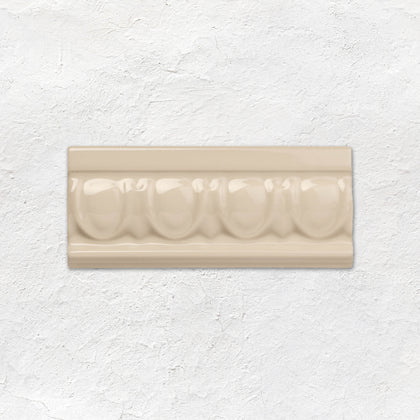 Ivory Egg & Dart Moulding