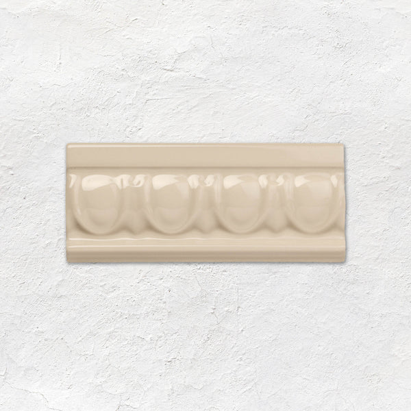 Ivory Egg & Dart Moulding