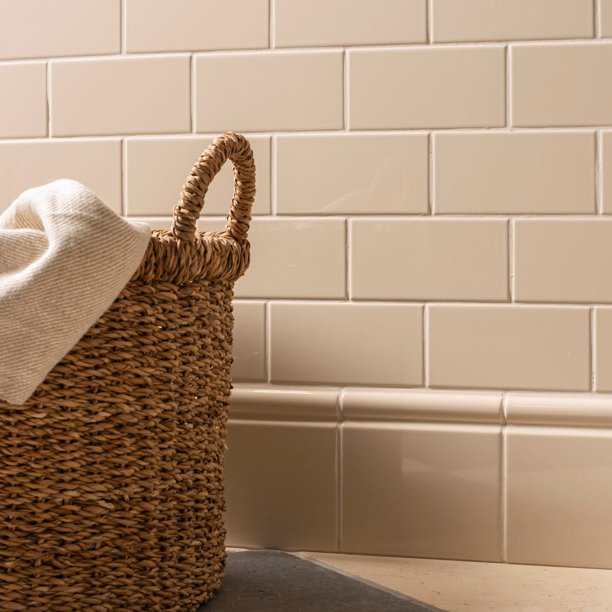 Ivory Skirting Tile 152x152mm - Ceramic - Gloss - Cream & Beige
