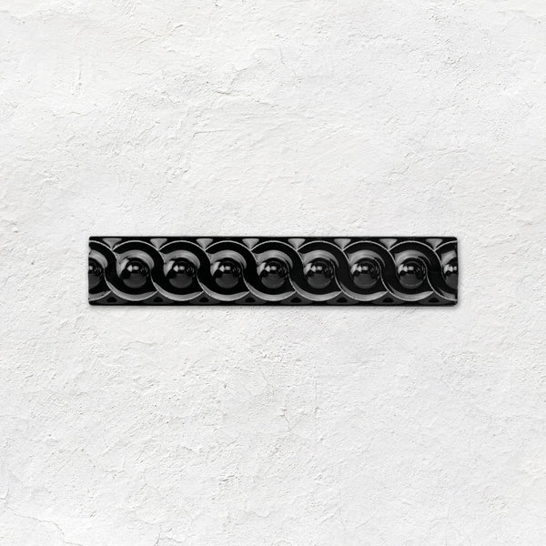 Jet Black Scroll Moulding