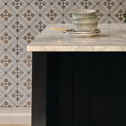 Retro Metro South Kensington skirting in a tiled room setting