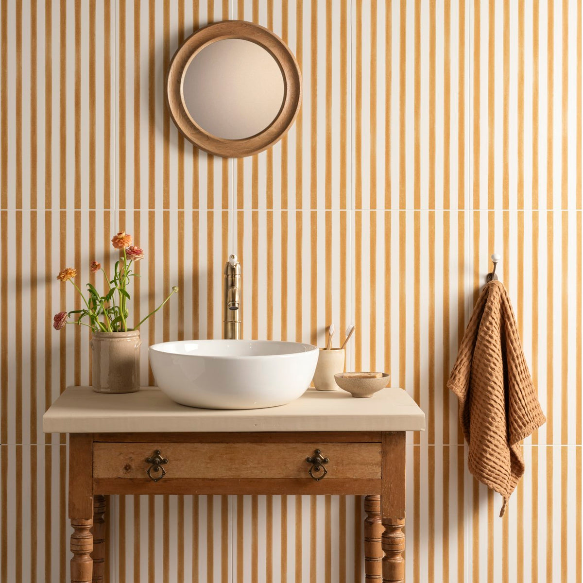 White ceramic bowl sink promenade Margate 60x30cm with sleek modern design and smooth surface for bathroom use